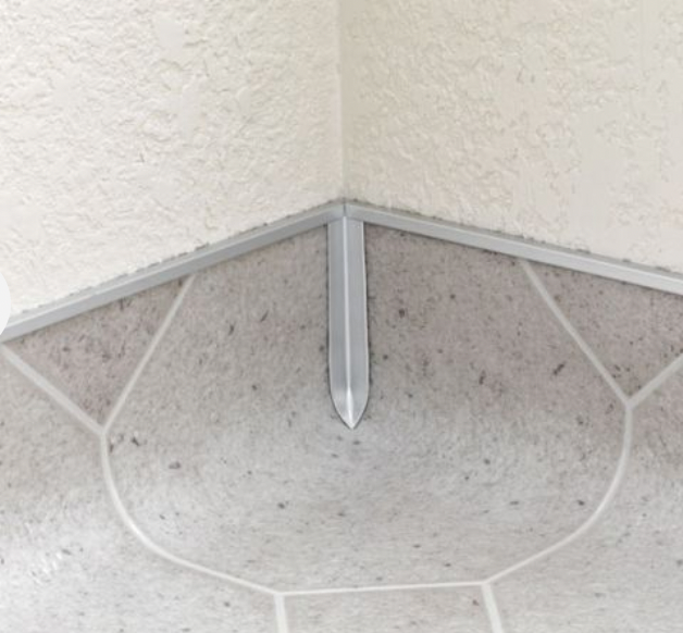Outside/Inside Silver Corner