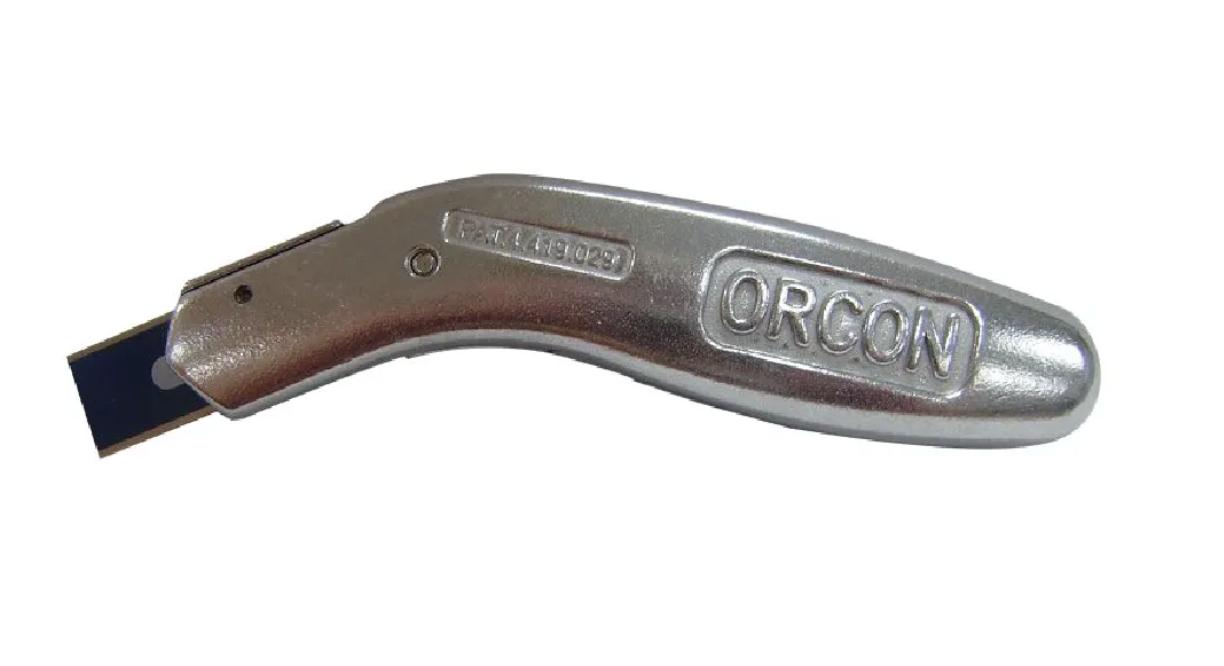 Action Carpet Knife